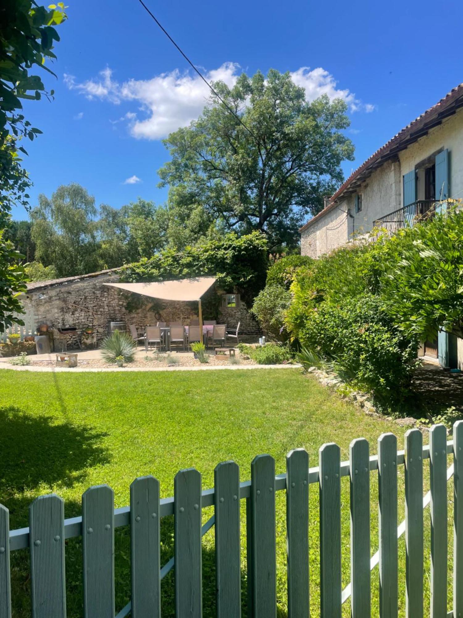 Les Galineaux Villa La Roquille Exterior photo